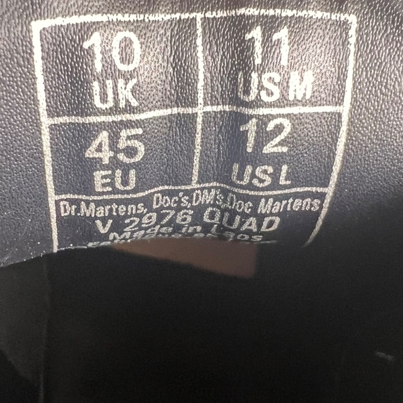 Dr. Martens VEGAN 2976 Quad Chelsea  Boots Black Unisex's Platform M-11 / W-12 - Picture 3 of 16